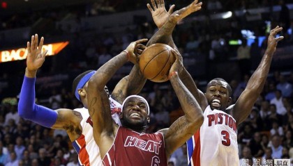  热火主场连胜遭终结无缘东部前三  